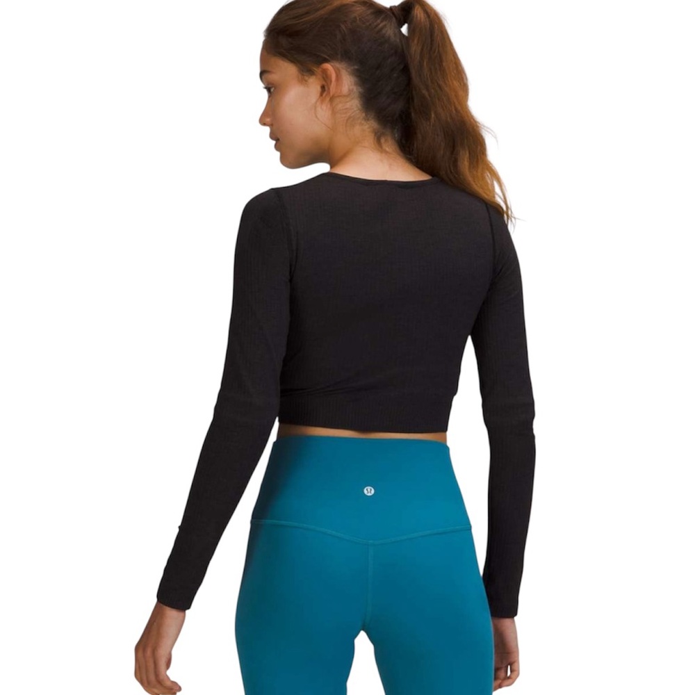 Lululemon Ebb to Street Long Sleeve  Crop Top SZ 8 - Picture 6 of 6